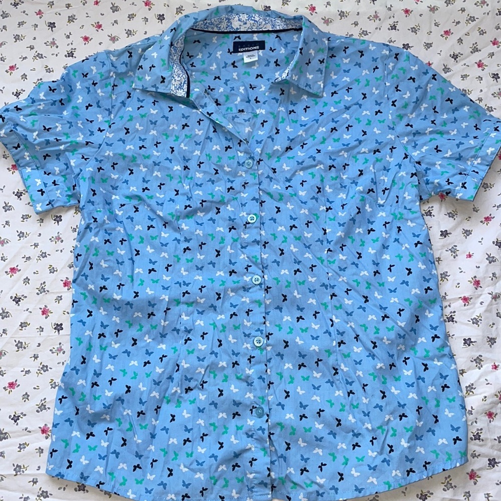 ⚡️⚡️Butterfly button down top